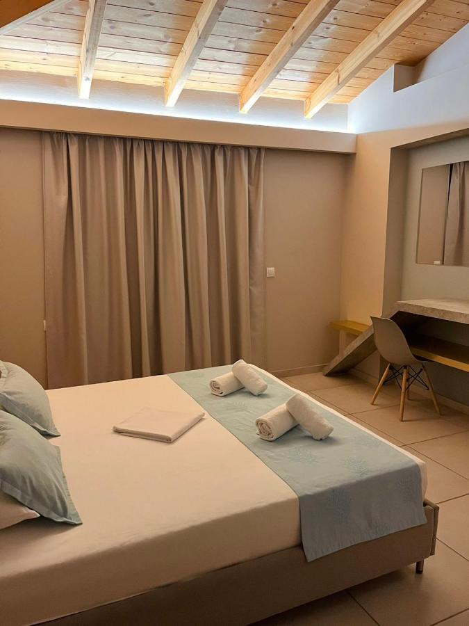 Oro Hotel Skiathos Town Exterior photo